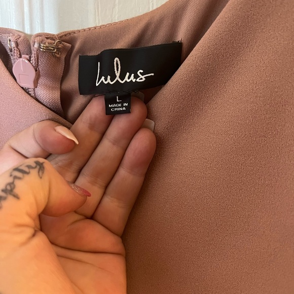 Dress - Picture 3 of 3